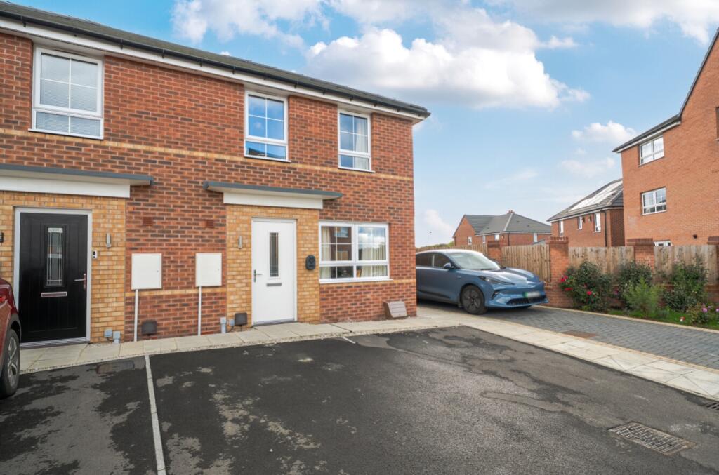 3-bed semi-detached on Petunia Way, Witham St. Hughs, Lincoln, Lincolnshire, LN6, £240,000