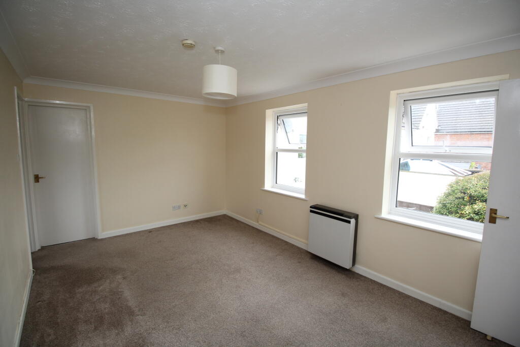 Apartment in Guildford - View 5