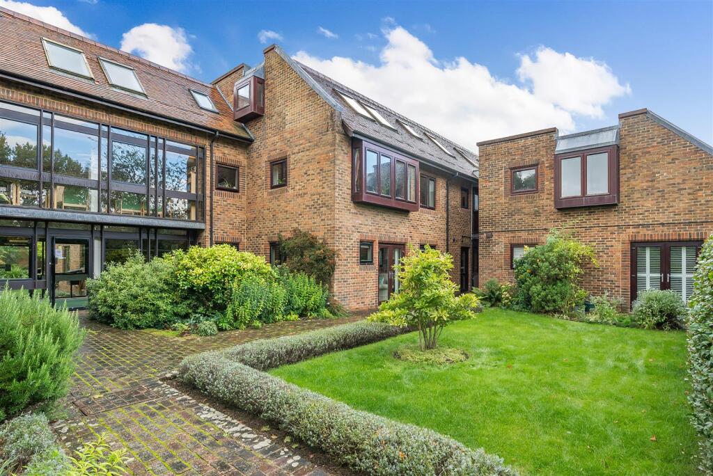 1-bed house on Emden House, Headington, Oxford, Oxfordshire, £210,000