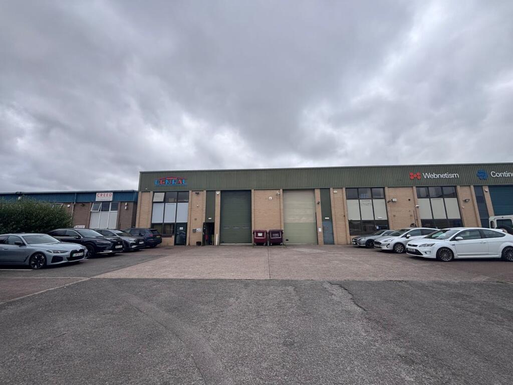 Main image of property: Units C3 & C4 Staverton Technology Park, Herrick Way, Staverton, Cheltenham, GL51 6TQ