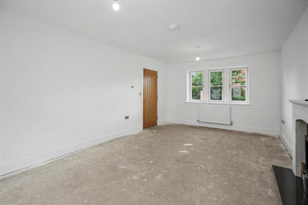 House in Northampton - View 4