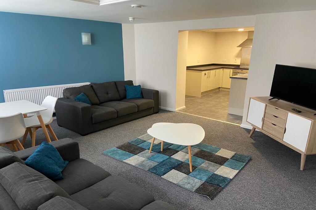 Main image of property: 243B Crookesmoor Road, Crookesmoor, S6