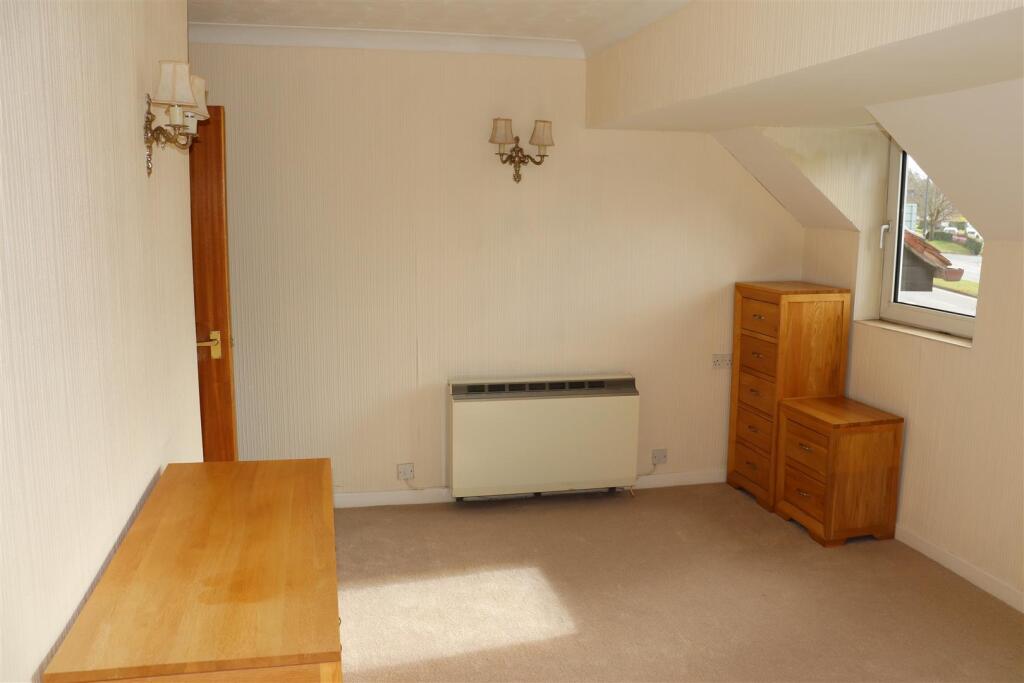 Northgate, Aldridge photo 4
