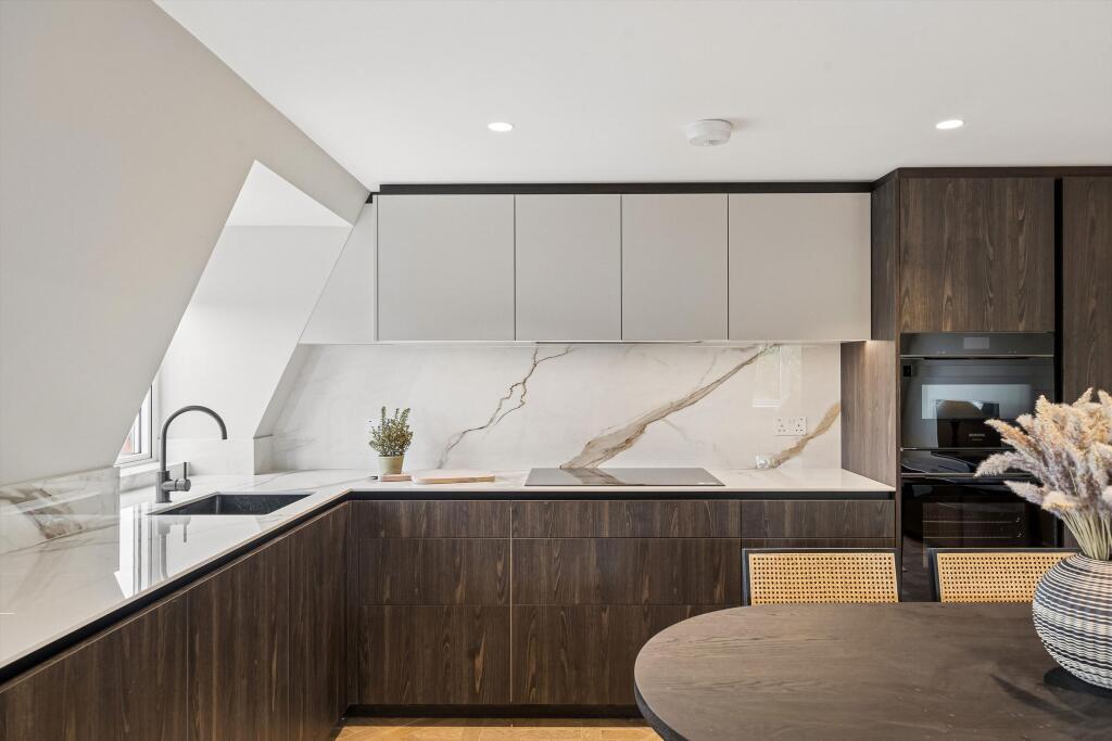 Apartment in London - View 5