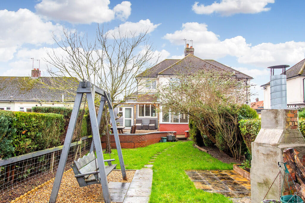 House in Rushden, North Northamptonshire - View 3