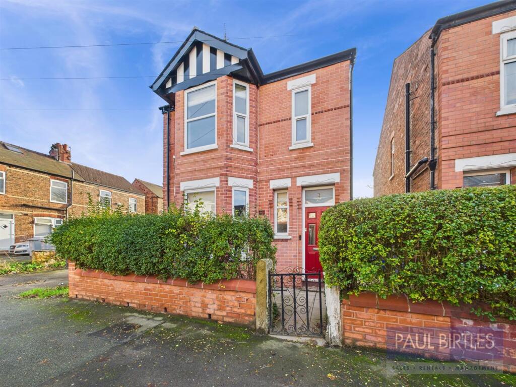 Main image of property: Railway Road, Stretford, Manchester, M32 0RY