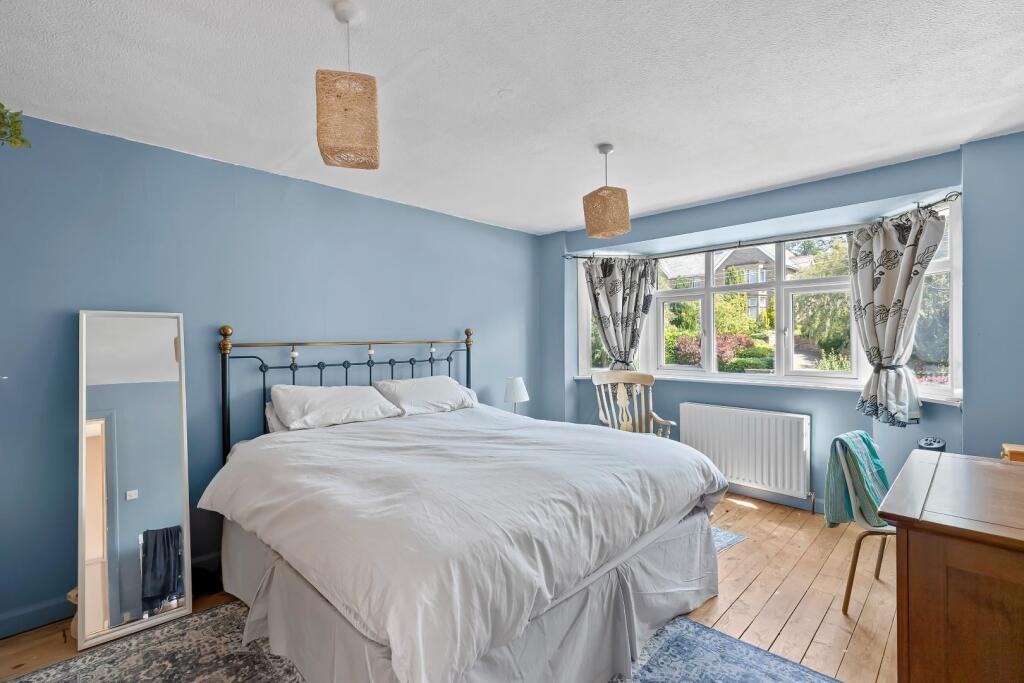 House in Bradford, Ilkley - More