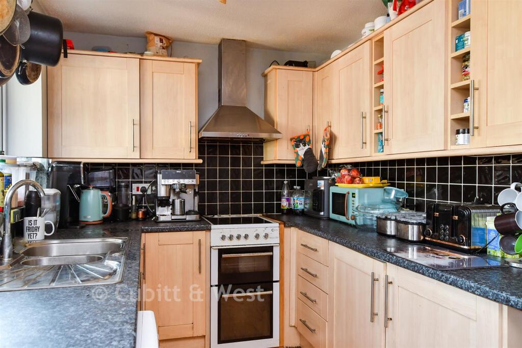 Pelham Close, Peacehaven, East Sussex - View 4