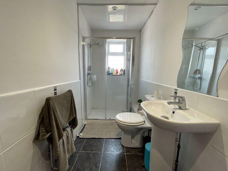 3 bedroom maisonette for rent