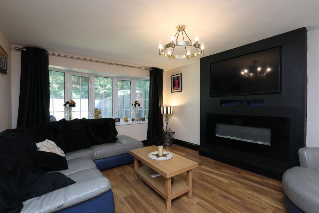 137, Bryncyn, Cardiff, CF23 photo 2
