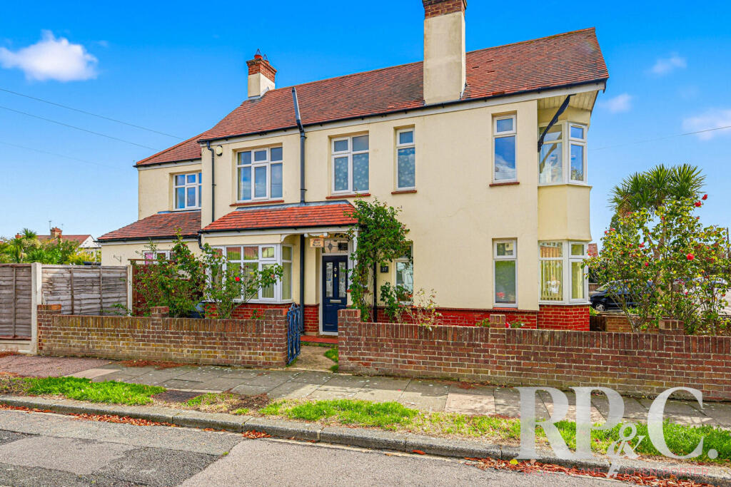 House in Southend-on-Sea, Essex - View 3