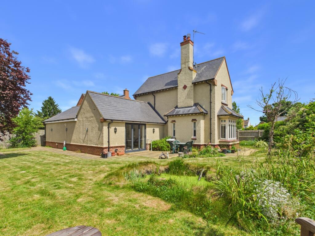 3-bed detached on Ballaster Gardens, Kislingbury, NN7 4GH, £595,000