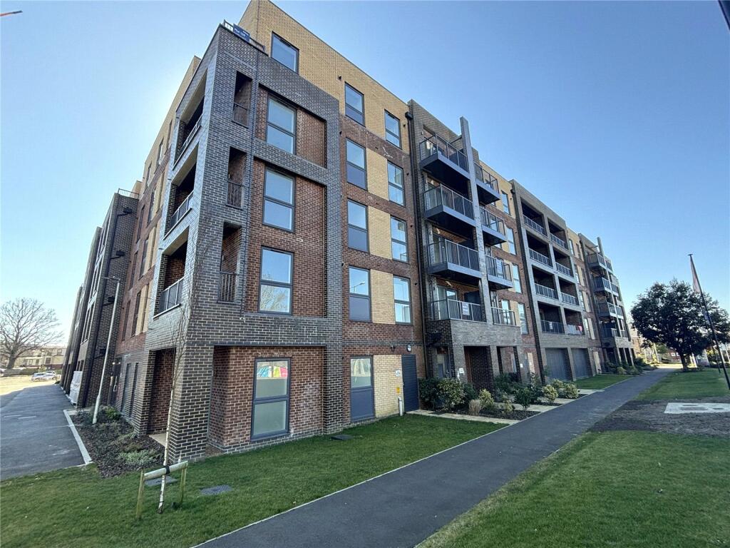 Main image of property: Moorfield Place, Farnborough, Hampshire, GU14
