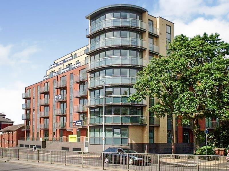 Main image of property: 30 BATH ROAD, SLOUGH 
