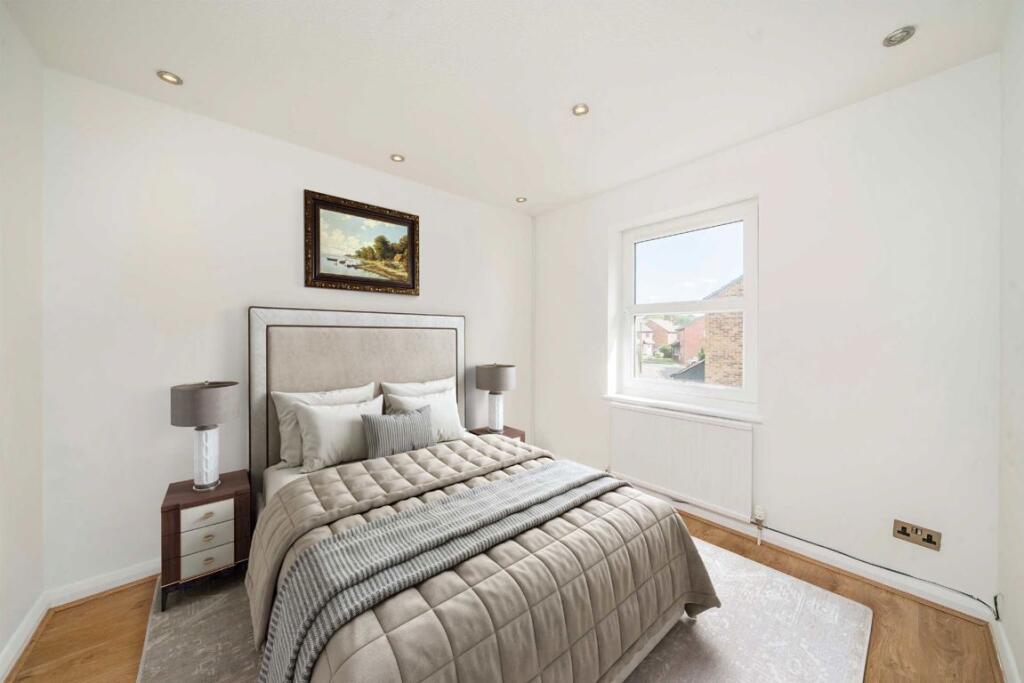 House in Twickenham - View 4
