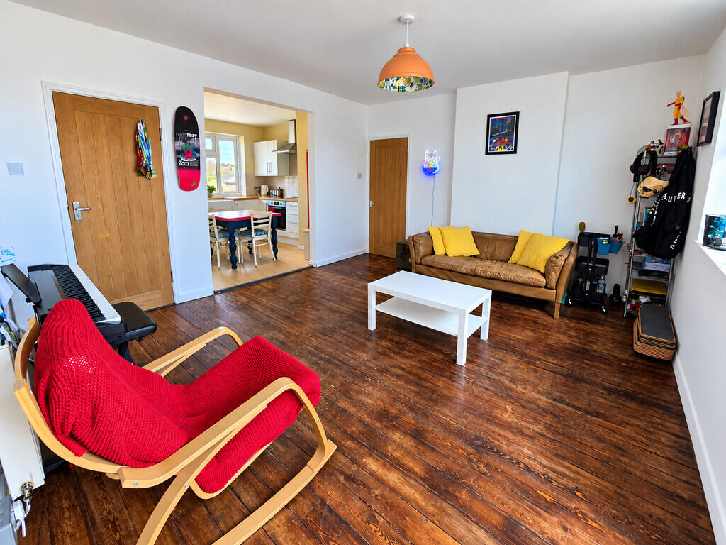Apartment in Brighton, Southwick - View 5