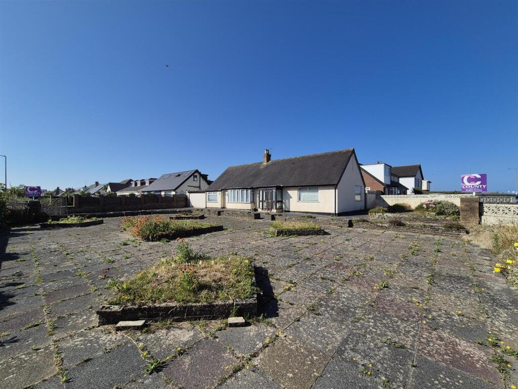 Main image of property: Clifton Drive North, Lytham St. Annes