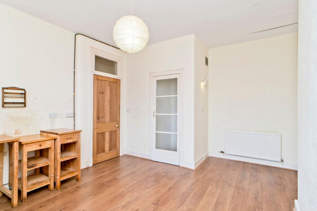 Apartment in Edinburgh - View 4
