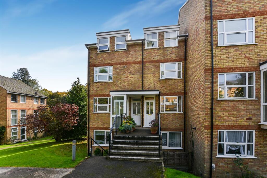 Main image of property: Lincoln Court, Berkhamsted