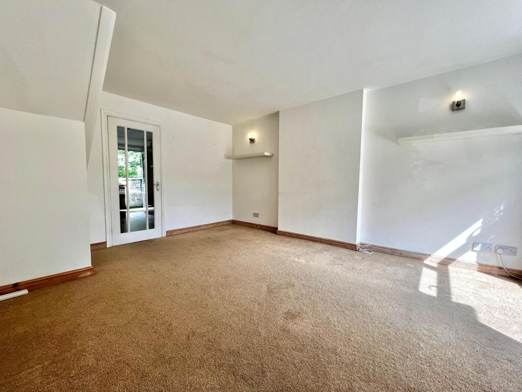 House in Leeds, Troy, Horsforth - More