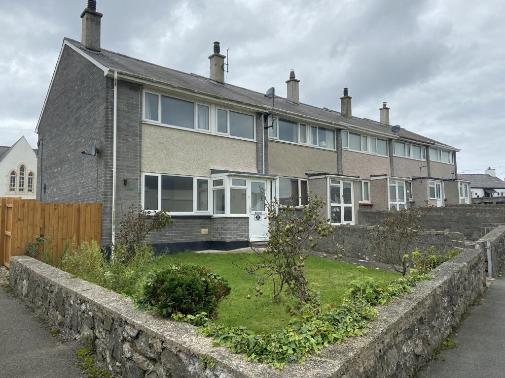Main image of property: Bro Branwen, Aberffraw