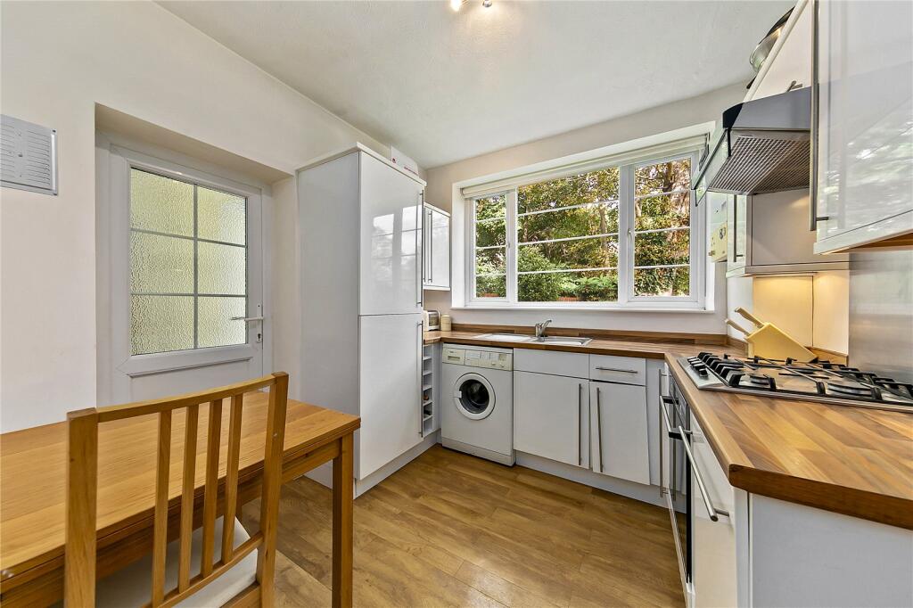 Apartment in Twickenham - View 2