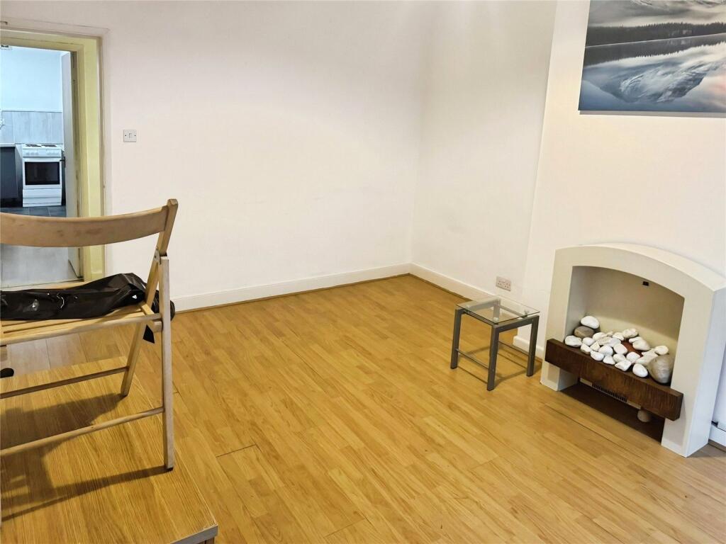 Apartment in Sandwell, Plant's Green - View 4