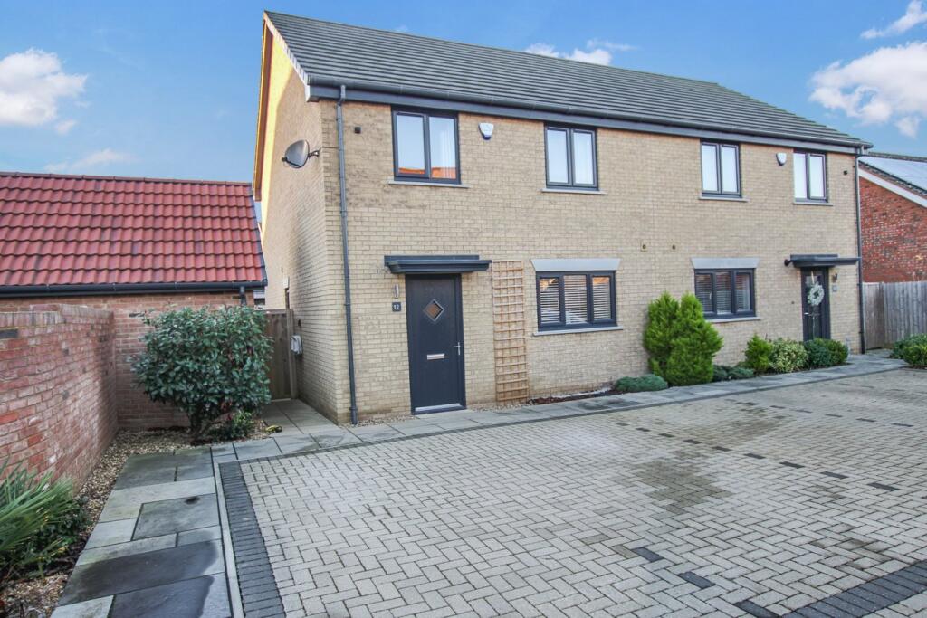 Main image of property: Welchs Close, Henlow, SG16