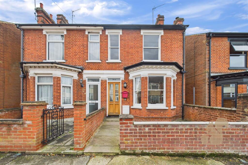 3-bed semi-detached on Sherrington Road, Ipswich, IP1, £220,000