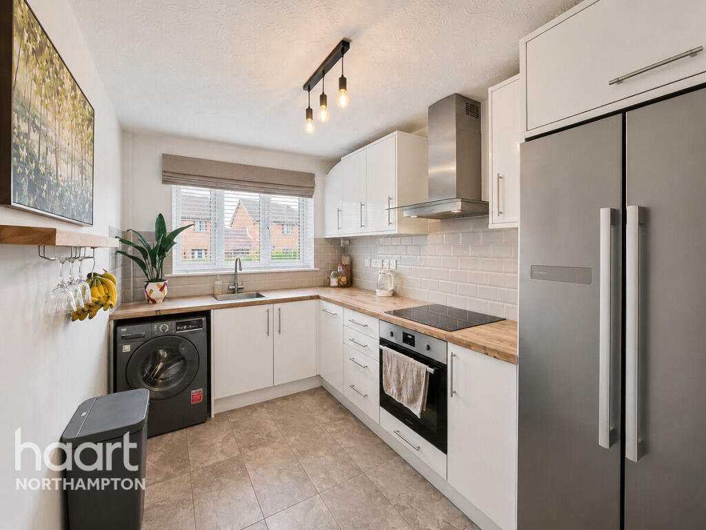 Wardlow Close, Northampton photo 2