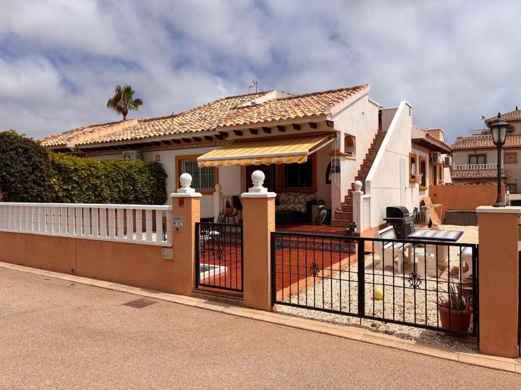 Main image of property: Valencia, Alicante, Orihuela Costa