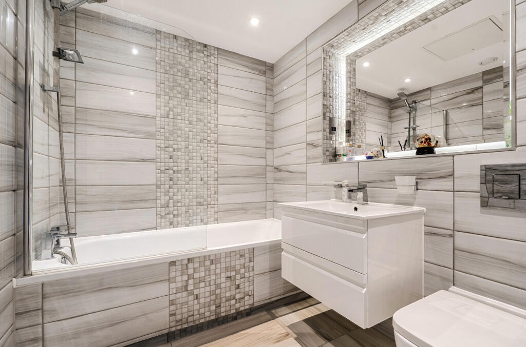 Apartment in Guildford - View 5