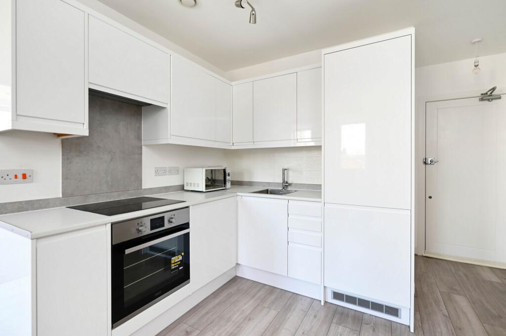 Main image of property: Victoria Street, Basingstoke, RG21