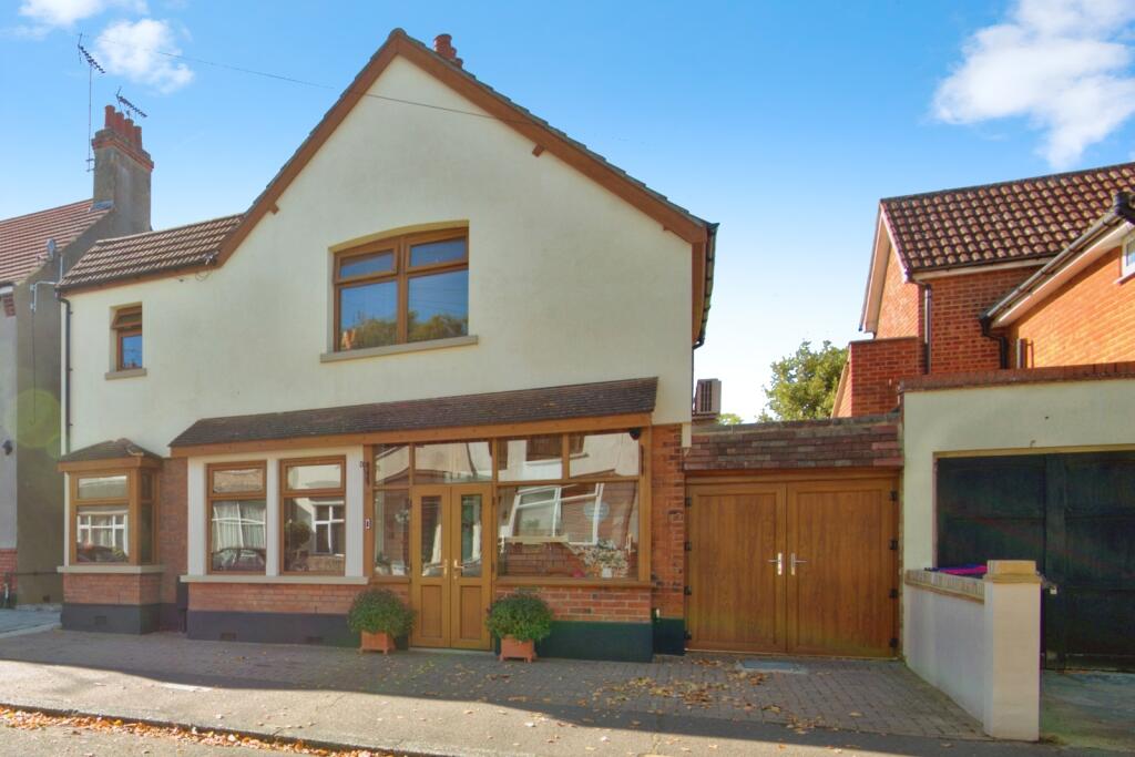 Main image of property: Lonsdale Road, Southend-on-Sea, Essex, SS2