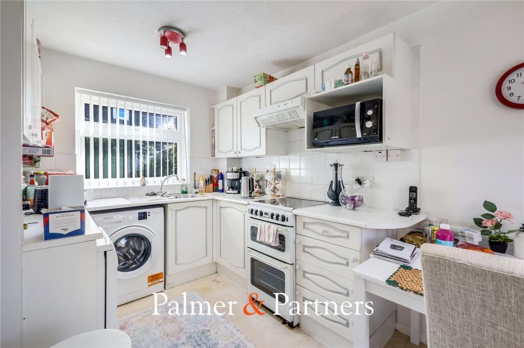 Peggotty Close, Chelmsford, Essex, CM1 - View 6