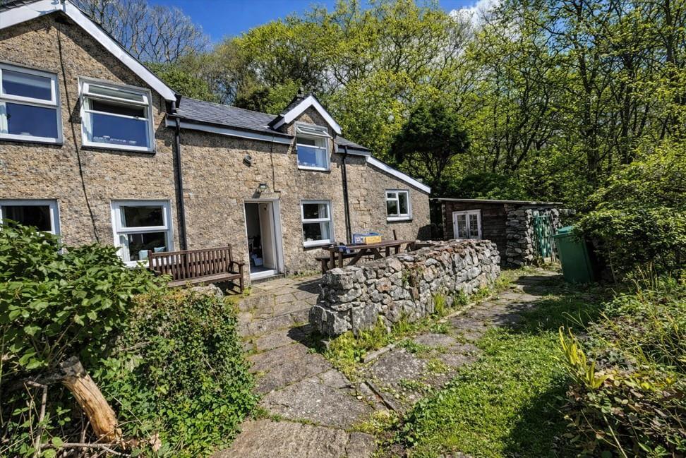 Main image of property: 2 Capel Fawnog, Soar, Talsarnau