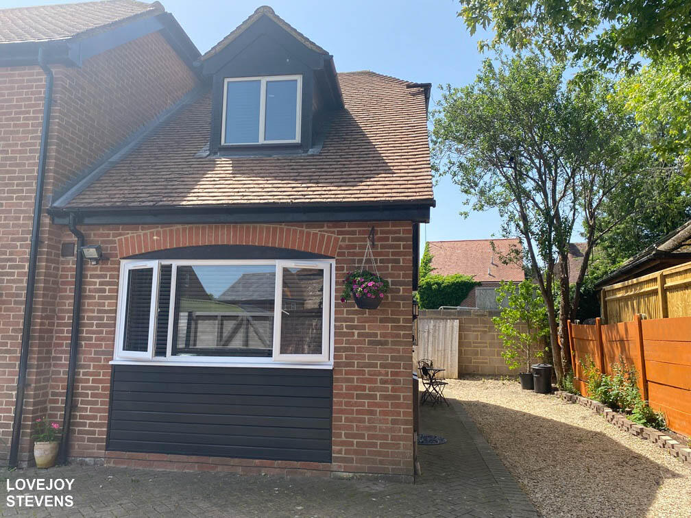 Main image of property: 1a Newbury Street, Lambourn, RG17