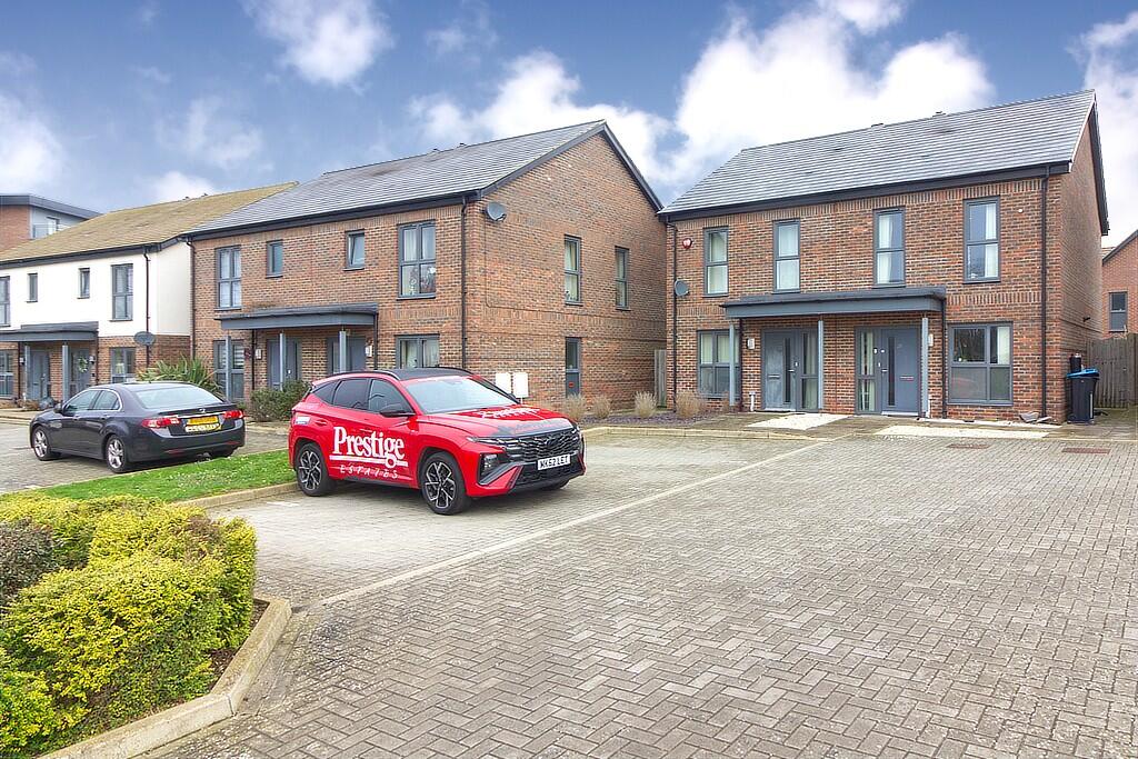Main image of property: Oakgrove, Milton Keynes, Buckinghamshire, MK10