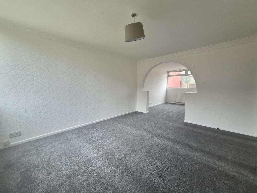 Main image of property: Deptford Crescent NG6