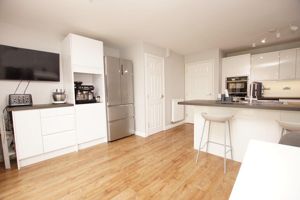 Magister Drive, Lee-On-The-Solent, PO13 - View 3