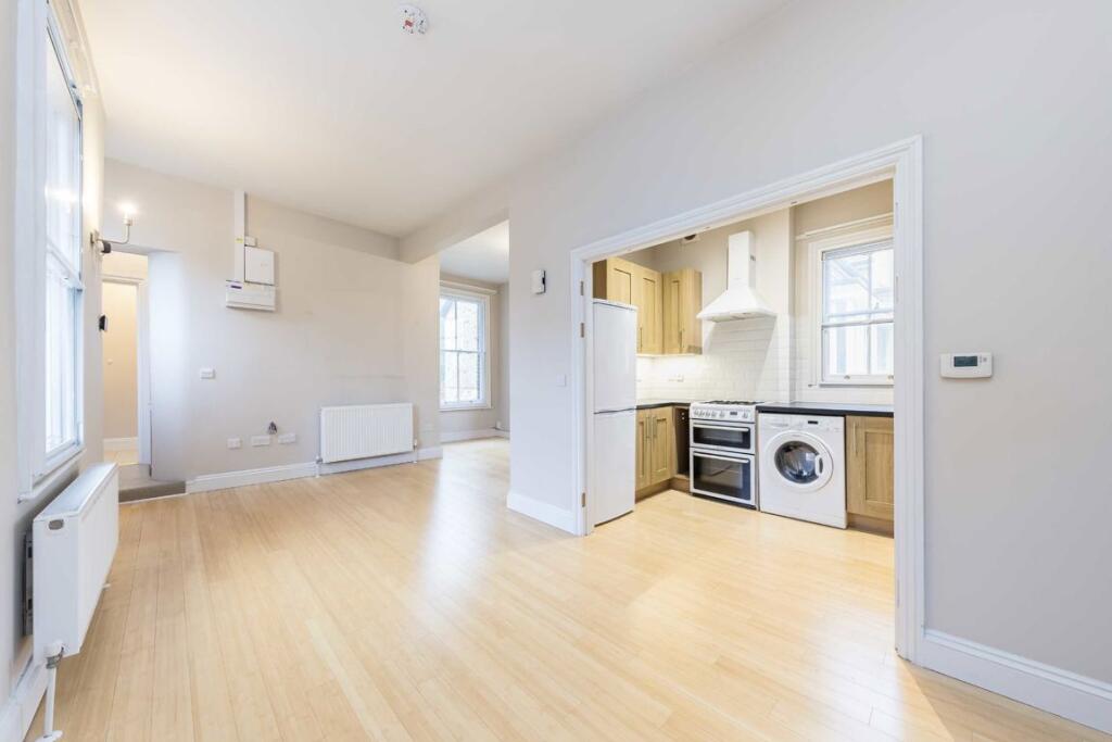 Main image of property: Bolingbroke Grove, Between The Commons