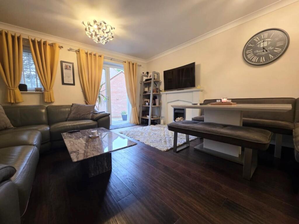 House in Northampton - More