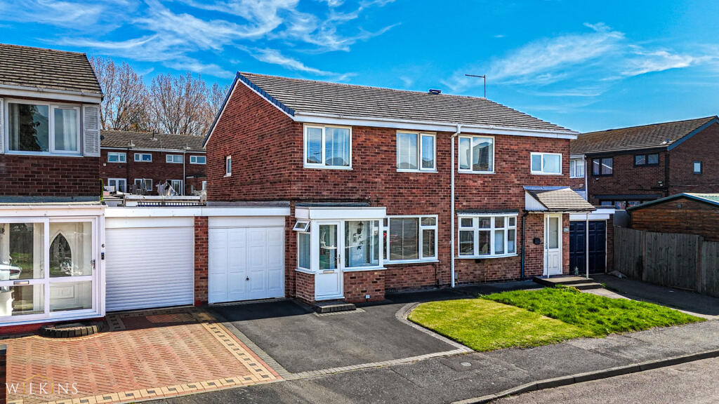 3-bed semi-detached on Swallow Avenue, Birmingham, West Midlands, B36, £260,000