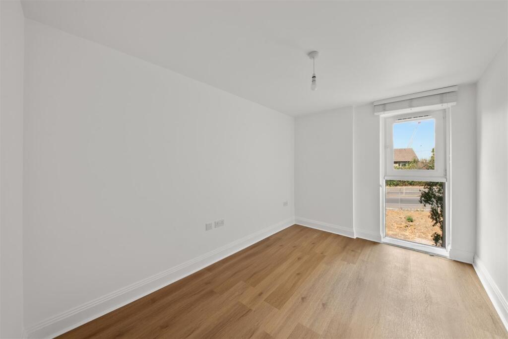 Apartment in London, Ickenham - View 5