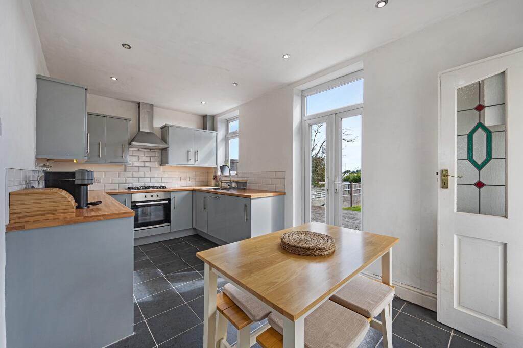 Garswood Road, Ashton-in-makerfield, Wigan, Greater Manchester. WN4 0XH photo 3