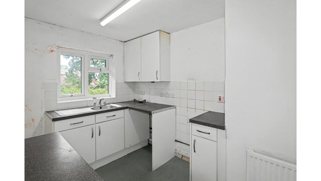 Apartment in Burton - View 3