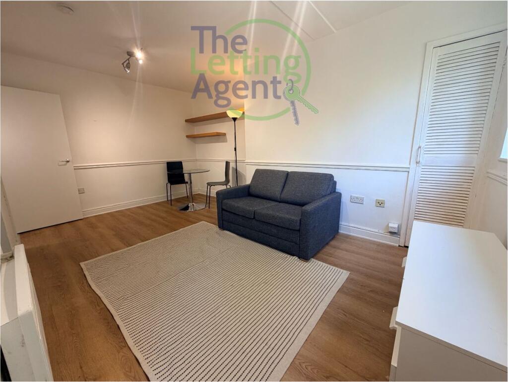 Apartment in Salford, Ordsall - View 5