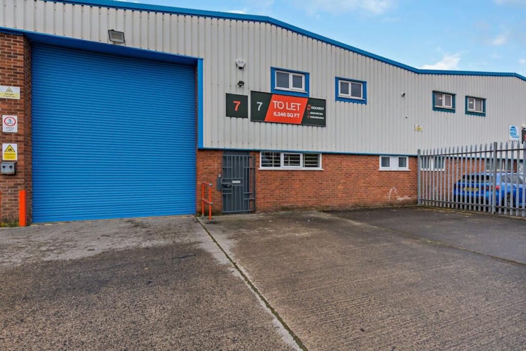Main image of property: Block 1 Unit 7, Charnley Fold Industrial Estate, School Lane, Preston, PR5 6PS