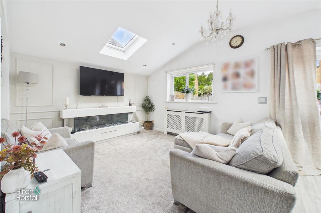 House in Burnley, Rose Grove - View 2