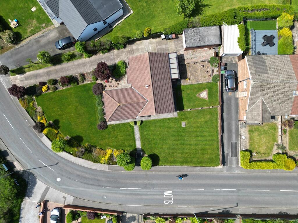 House in Leeds, Morley - More